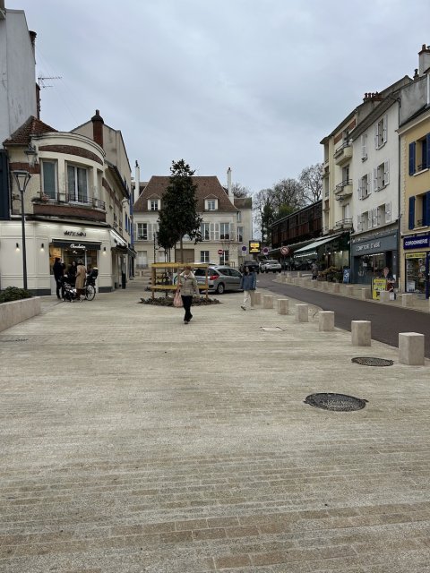 ARVAL architecture - PLACE DU MARCHE – LAGNY-SUR-MARNE - 11 ARVAL - Place du marché aux blés à Lagny-sur-Marne