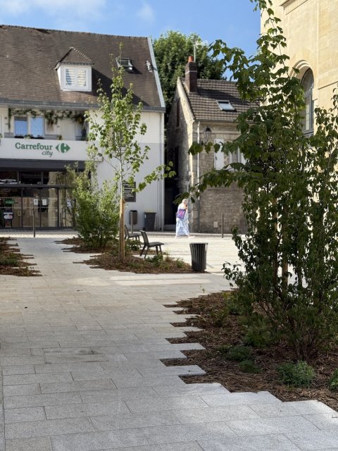 ARVAL architecture - PLACE – PONT-STE-MAXENCE - 20 ARVAL - PLACE - PONT-STE-MAXENCE