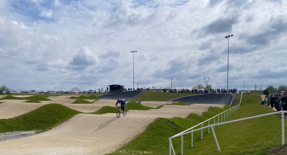 ARVAL architecture - Piste internationale de BMX – Venette - 1 ARVAL BMX Venette
